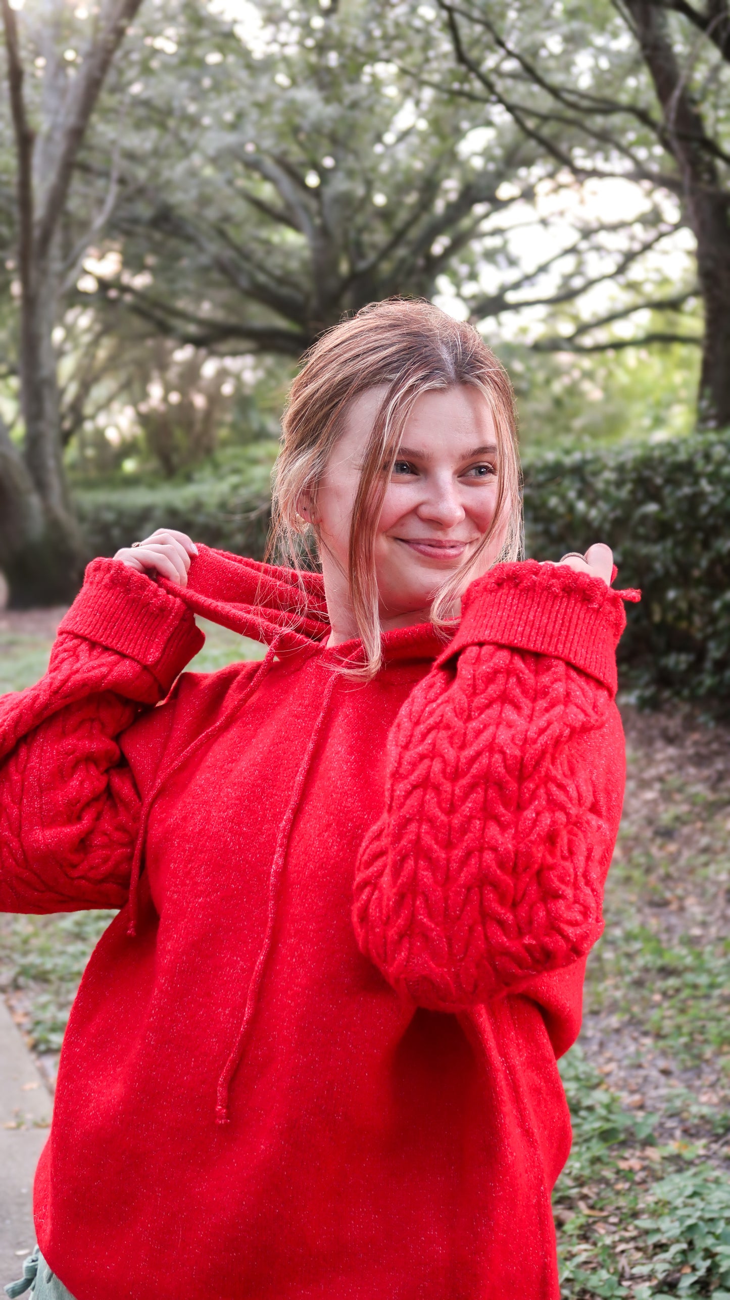 Knit Pullover Hoodie in Red