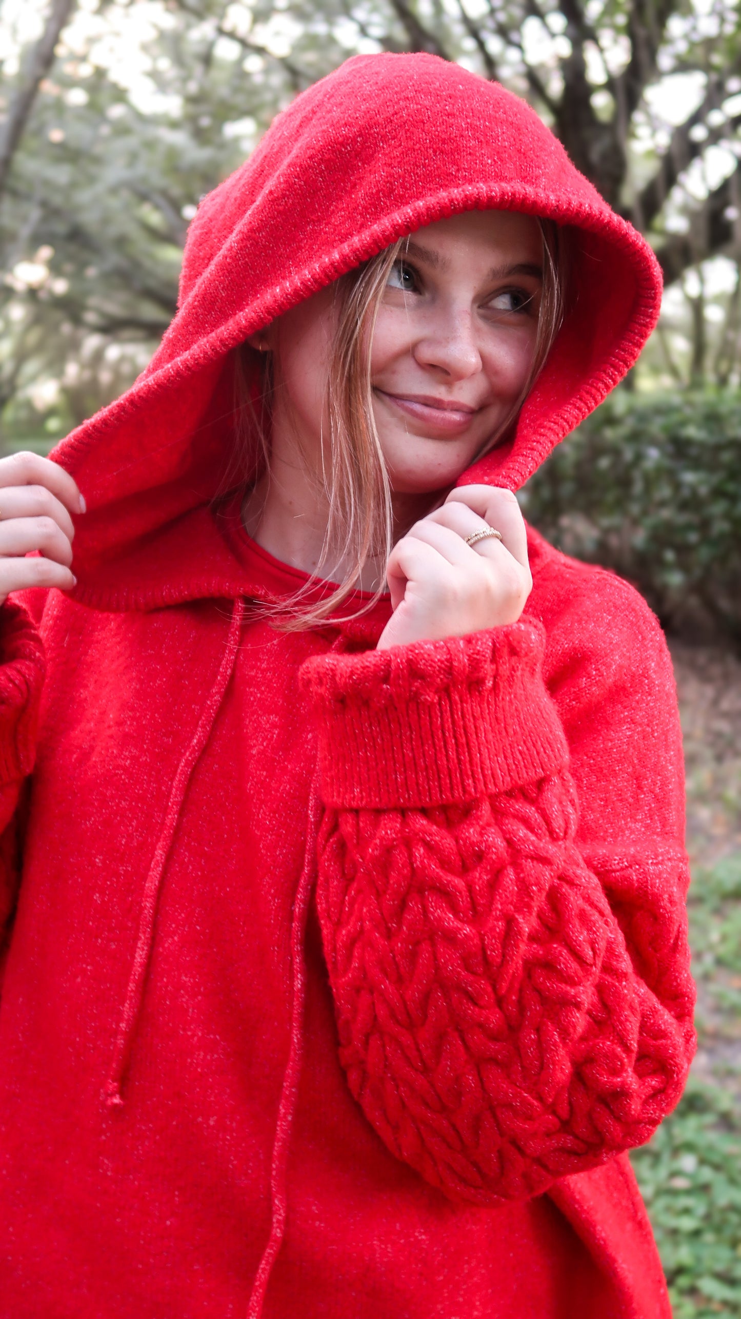 Knit Pullover Hoodie in Red